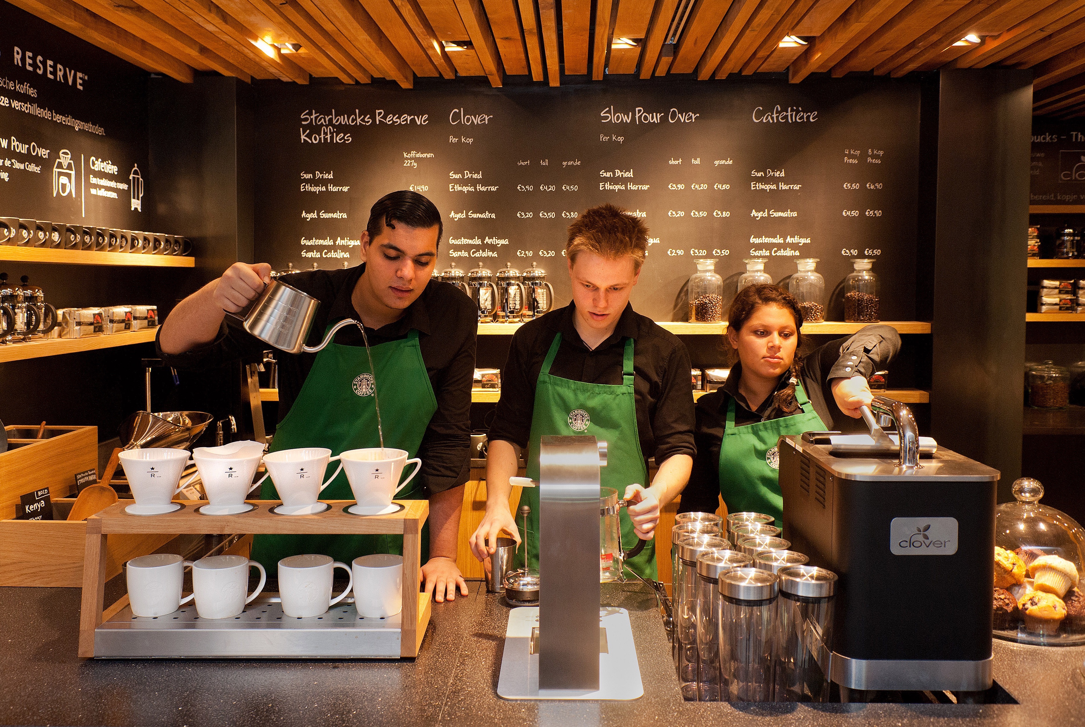 5 Lighting Design Tips From Starbucks Directors Of Store Design Language Of Lighting