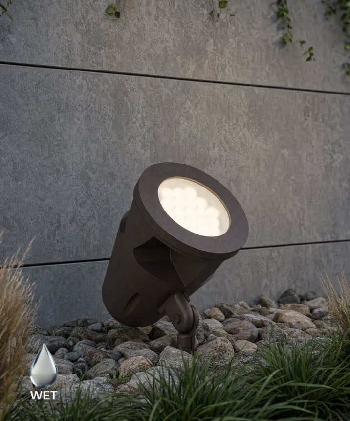 Alcon 9171 LED flood light flag-pole showed in bronze finish